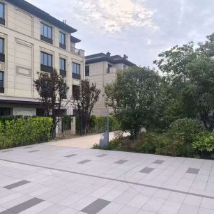 邢台 芝麻白与芝麻白搭配铺装，尺寸1200*600