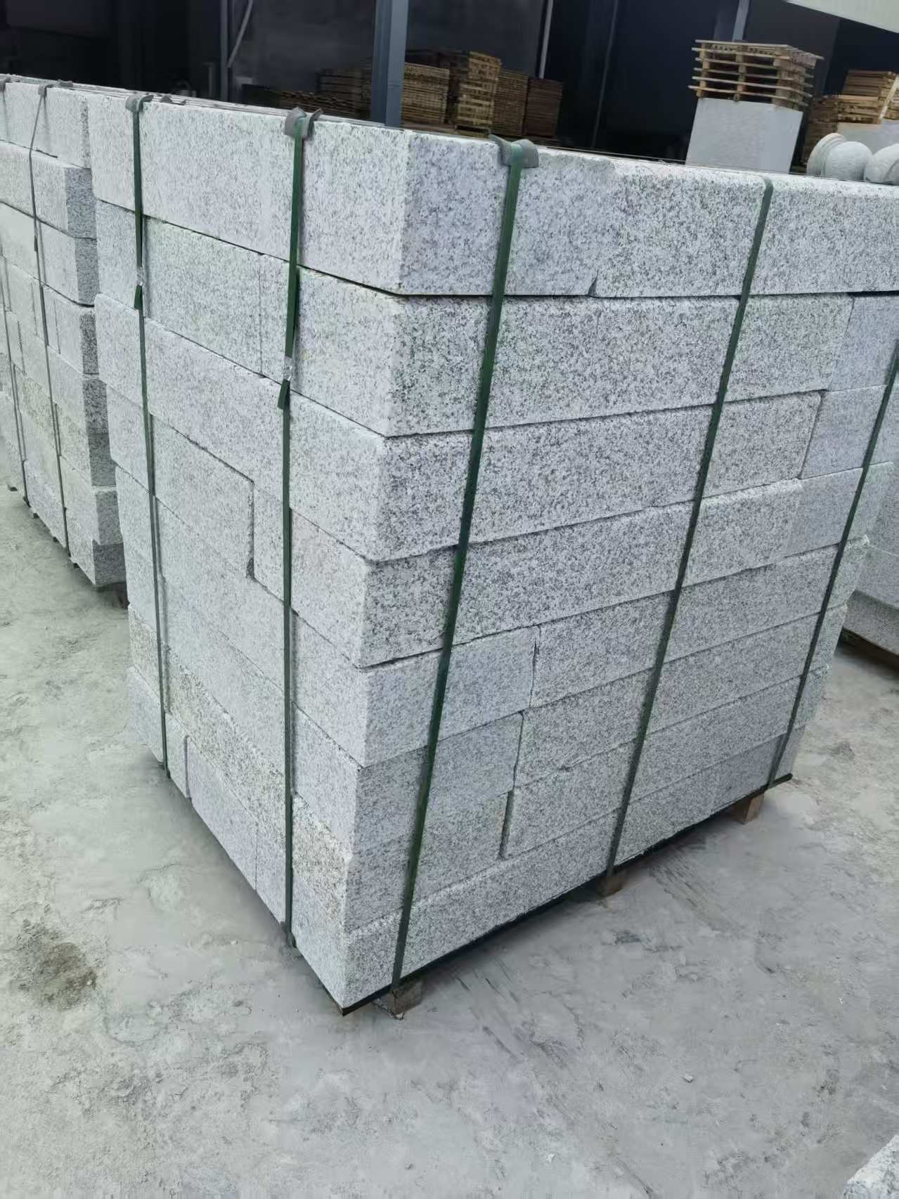 邢台 芙蓉白火烧两面路沿石