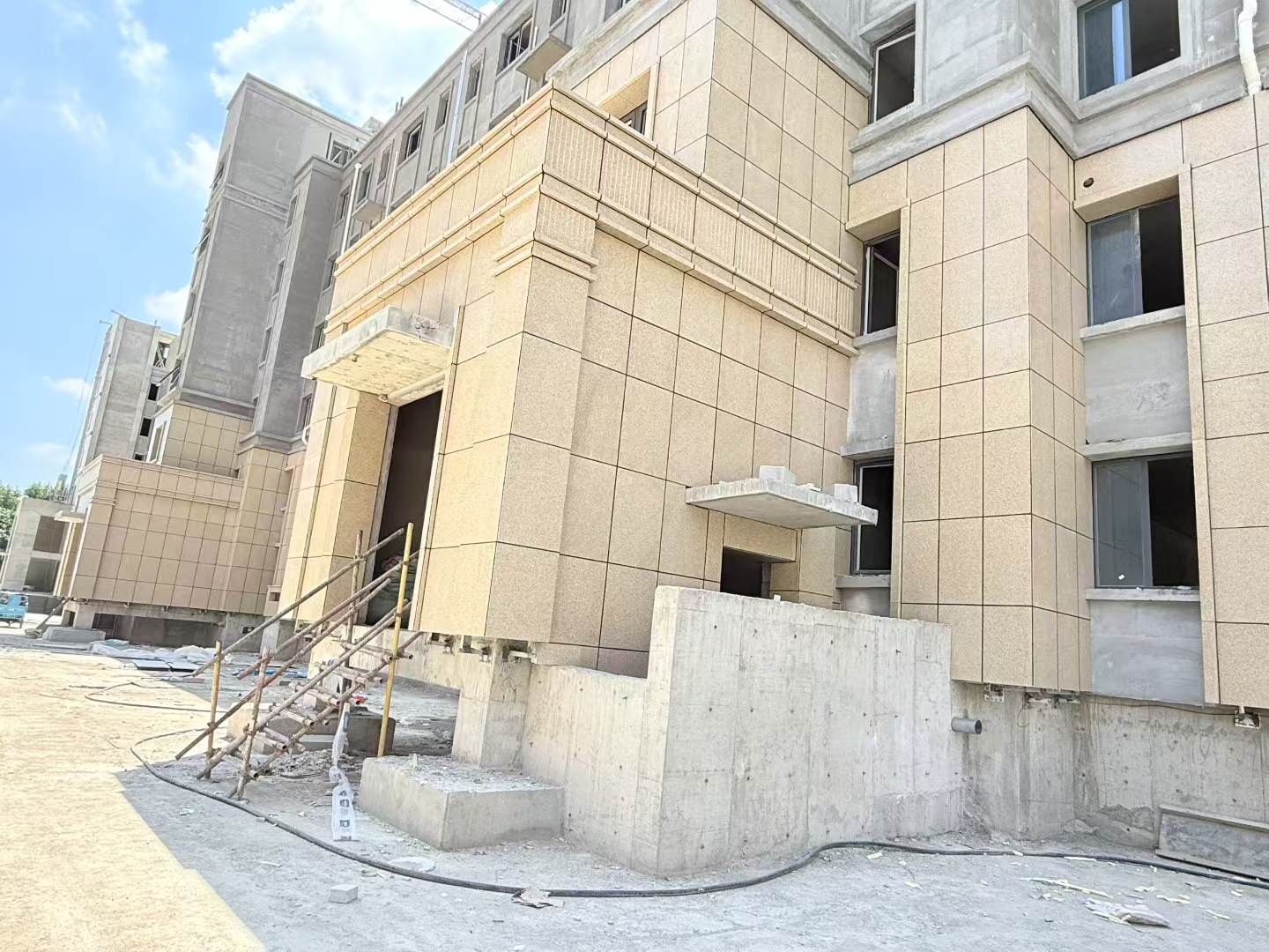 邢台 黄金麻干挂，工地实拍