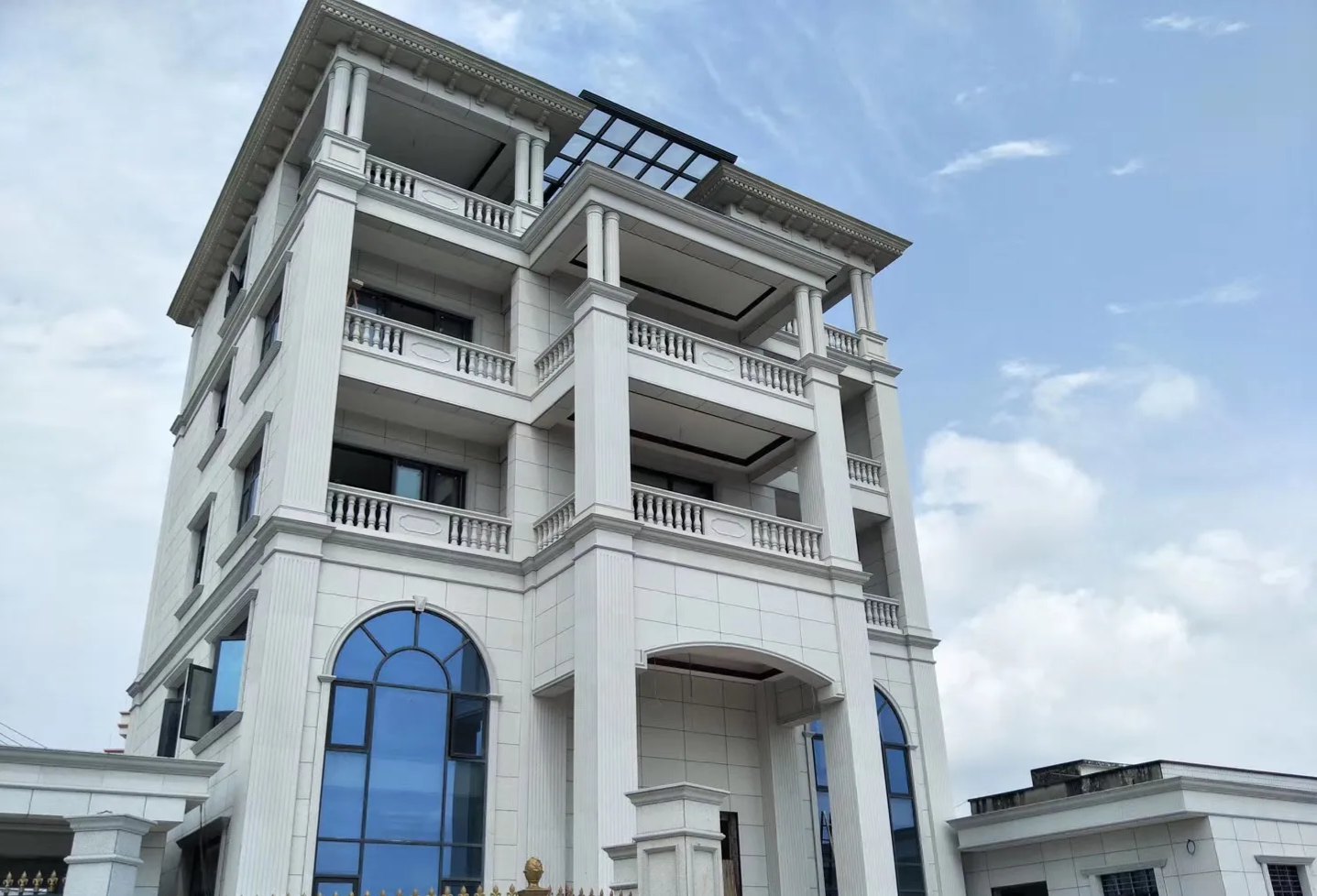 邢台芝麻白别墅干挂效果展示